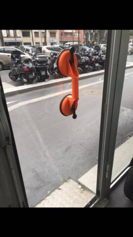 Remplacement vitrage d'une vitrine à Paris 15e